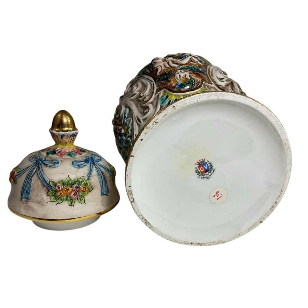 Vintage Capodimonte 3D Figural Cherubs With Flowers Lidded Ginger Jar Urn Italy - Picture 11 of 12